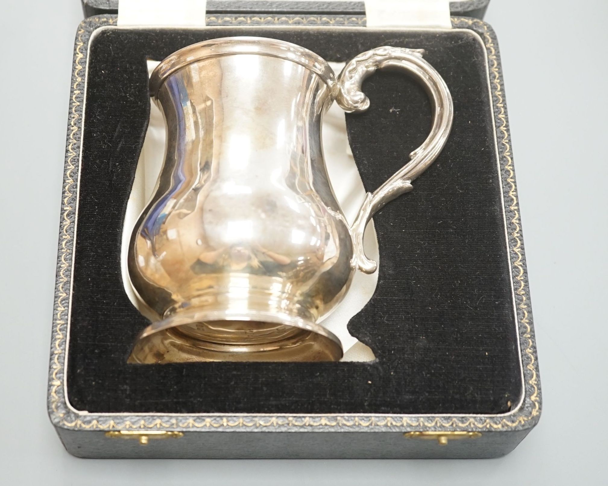 A Victorian silver baluster mug, George Richards & Edward Brown, London, 1857, 11.5cm, 4.8oz.